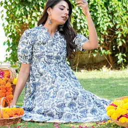 GULAB CHAND TRENDS Grey Floral Print Fit & Flare Dress image 3