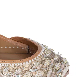 NR By Nidhi Rathi Embellished Square Toe Mojaris image 4