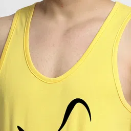 Friskers Men Yellow & Black 2 Printed T-shirt image 3