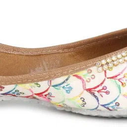 tryfeet Stlylish Ethnic Jutti Jutis For Women image 4