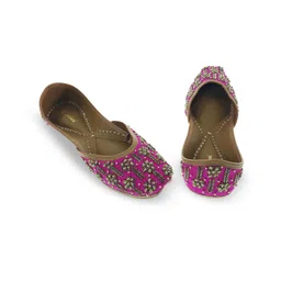 Fulkari Women Ethnic Embellished Mojaris image 2