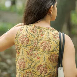 Anni Designer Women Floral Printed Regular Kurta with Trousers image 4