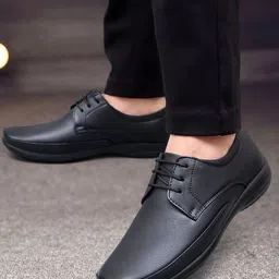 SHUAN Men Textured Formal Derbys image 3