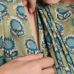 Secret Wish Ethnic Motifs Printed Fit & Flare Pure Cotton Maternity Feeding Midi Dress image 4