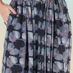 navyasa by liva Blooming Harmony Printed V-Neck Top With Harem Pants image 3