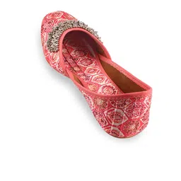 Apratim Printed Embellished Ethnic Mojaris image 5