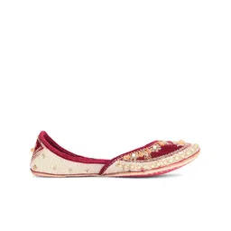 DESI COLOUR Embellished Velvet Mojaris image 3