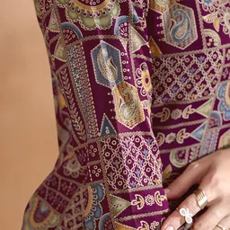Anouk Burgundy Ethnic Motifs Printed Mandarin Collar Kurta image 3