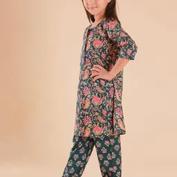 Sangria Girls Printed Pure Cotton A-Line Kurta & Trousers image 5