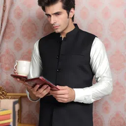 rocksy Solid Men Waistcoat image 3