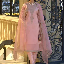 indo era Women Silk Blend Kurta Pant Dupatta Set image 4
