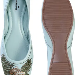 catbird Handmade Punjabi Mojari Jutis For Women image 4