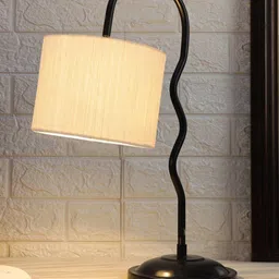 Devansh Off White & Black Textured Cotton Zig Zag Curvy Table Lamp With Iron Base image 2