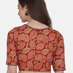 THE WEAVE TRAVELLER Women Red & Beige Kalamkari Block Printed Non-Padded Readymade Saree Blouse image 4