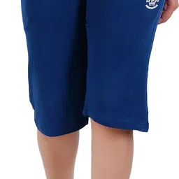 guide Women Blue Capri image 3