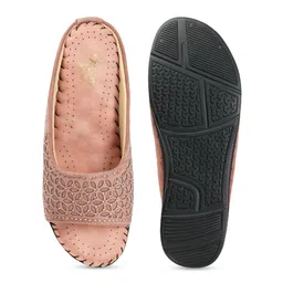 TRASE Women Open Toe Flats with Laser Cuts image 3