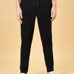 People Men Black Mid-Rise Cargo Joggers-picture-25