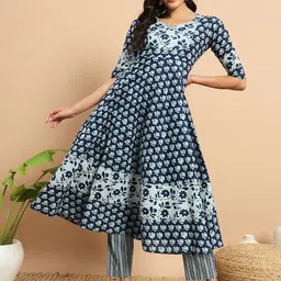 Meeranshi Ethnic Motifs Printed Gotta Patti Panelled A-Line Kurta With Trousers-picture-39