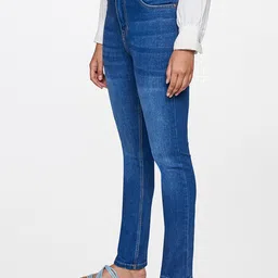 AND Women Mid-Rise Straight Fit Heavy Fade Jeans image 4