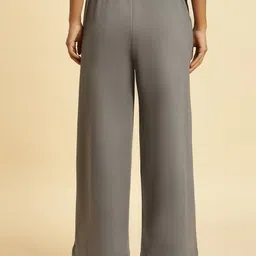 W Women Plain Slim Fit Cropped Parallel Trousers image 4