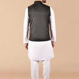 PRINTCULTR Mandarin Collar Pure Cotton Kurta With Trousers image 4