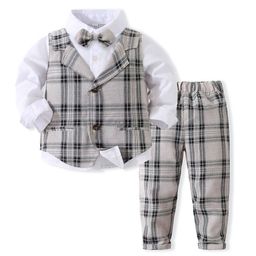 StyleCast x Revolte Boys Checked Pure Cotton Single-Breasted Three Piece Suit-picture-18