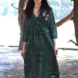 Chidiyaa Green A-Line Midi Dress-picture-25