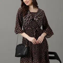 SHOWOFF Square Neck Floral Printed Accordion Pleats Chiffon A-Line Dress-picture-14