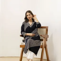 dressar Women Floral Print Viscose Rayon Straight Kurta image 5