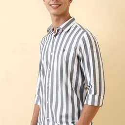 allen solly Men Regular Fit Striped Casual Shirt image 4