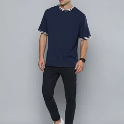 levi's Men Tapered Blue Cotton Blend Trousers image 5