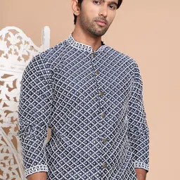 jompers Men Embellished Silk Blend Straight Kurta-picture-33