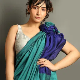 Charukriti Teal & Navy Blue Solid Cotton Blend Handloom Saree image 3