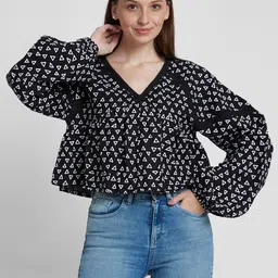 SPYKAR Geometric Printed V-Neck Puff Sleeves Cotton Regular Top-image-18