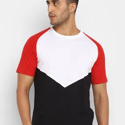 Bukkl Men Colourblocked Pockets Slim Fit T-shirt-picture-10