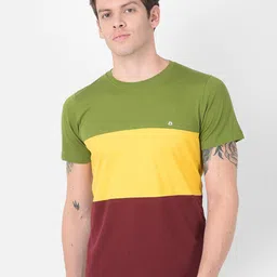 berry blues Men Colourblocked Cotton T-shirt-image-12