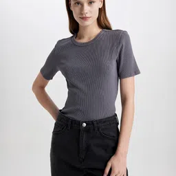 DeFacto Ribbed Round Neck T-shirt-picture-17