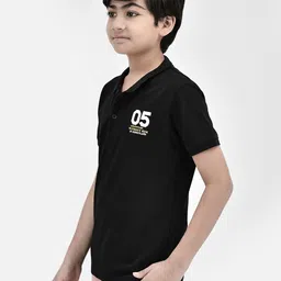 Crimsoune Club Boys Typography Printed Cotton Applique Slim Fit T-shirt image 5