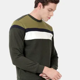 t-base Men Green Sweatshirt image 4