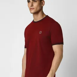 Van Heusen Flex Men Solid Round Neck T-shirt image 3