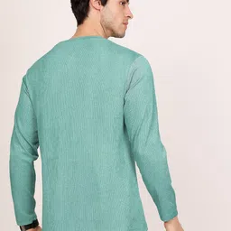 Leotude Men Pockets T-shirt image 2