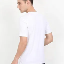 BAESD Men Printed Applique T-shirt image 4