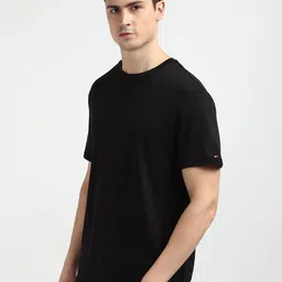 Tommy Hilfiger Men Round Neck T-shirt image 5