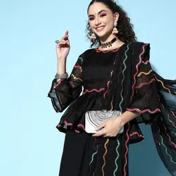 HERE&NOW Striped Pure Georgette Saree image 2