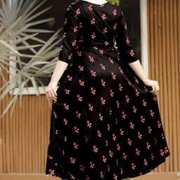 greyshade Women Floral Print Viscose Rayon Flared Kurta image 5