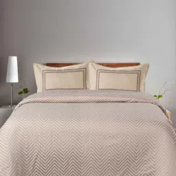 saral home Beige Geometric 144 TC 100% Cotton Queen Sized Bed Sheets with 2 Pillow Covers-picture-15