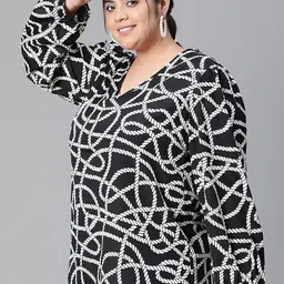 Oxolloxo Plus Size Abstract Printed V-Neck Puff Sleeve Monochrome Top image 5