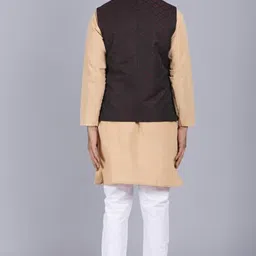 canoe Self Design Men Waistcoat image 2