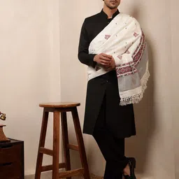 Ravaiyaa - Attitude Is Everything Wool Geometric Print Men Shawl image 2