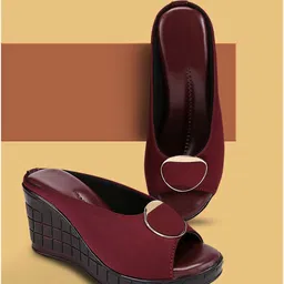 chahaa Women Wedges Sandal image 5